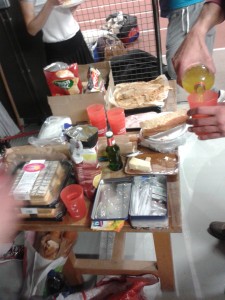 Buffet à domicile fourni par Bois le roi. Merci à eux!